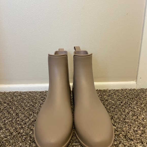 Women's Chelsea Rain Boots - A New Day Taupe Size 11 - Picture 4 of 5